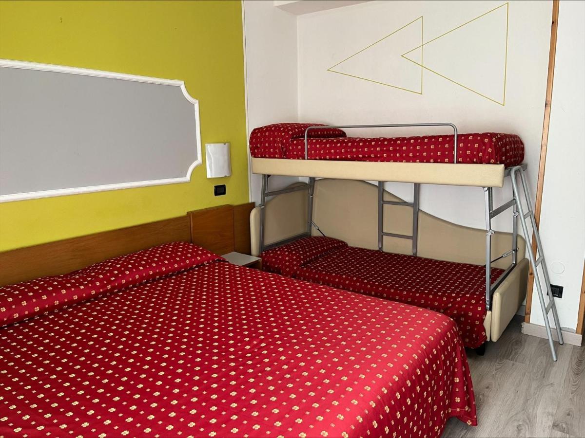 Hotel San Marco Bb Darfo Boario Terme Bagian luar foto