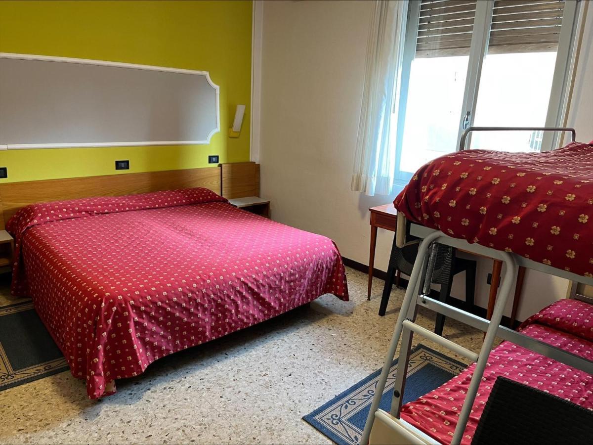 Hotel San Marco Bb Darfo Boario Terme Bagian luar foto