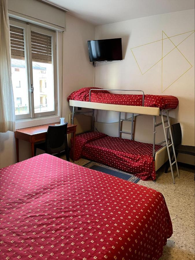 Hotel San Marco Bb Darfo Boario Terme Bagian luar foto