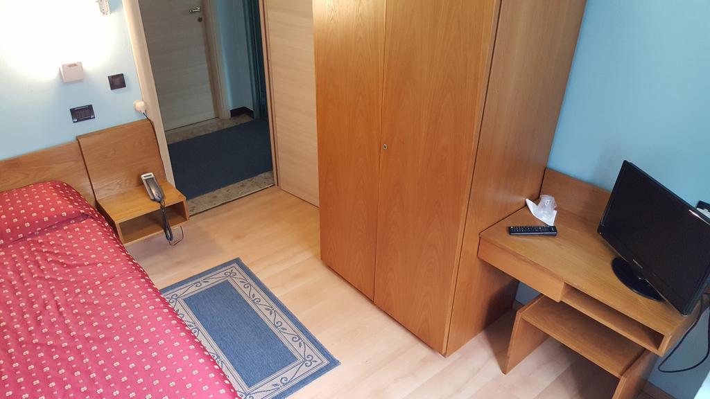 Hotel San Marco Bb Darfo Boario Terme Bagian luar foto
