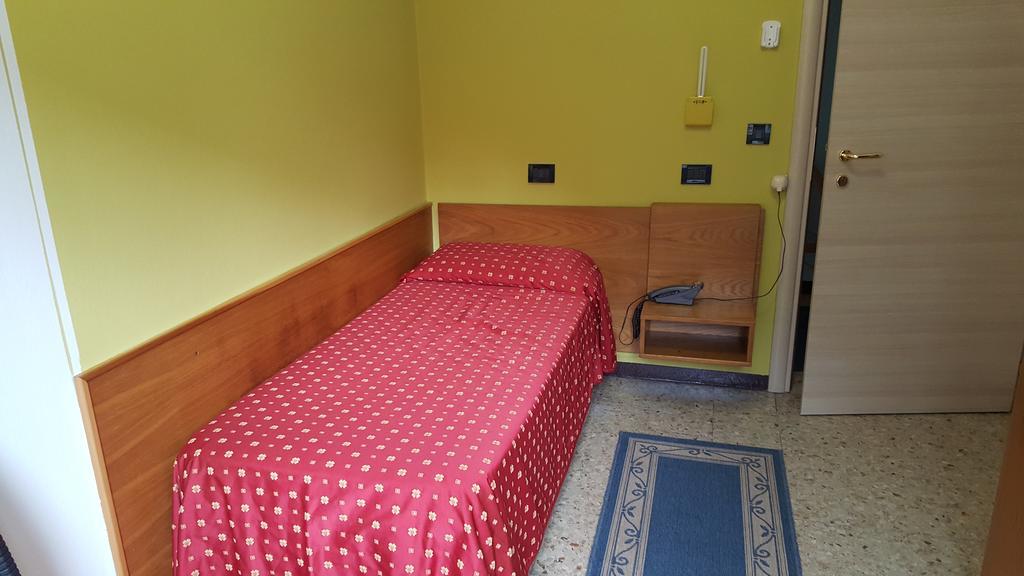 Hotel San Marco Bb Darfo Boario Terme Bagian luar foto