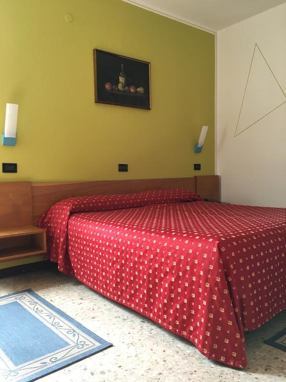 Hotel San Marco Bb Darfo Boario Terme Bagian luar foto